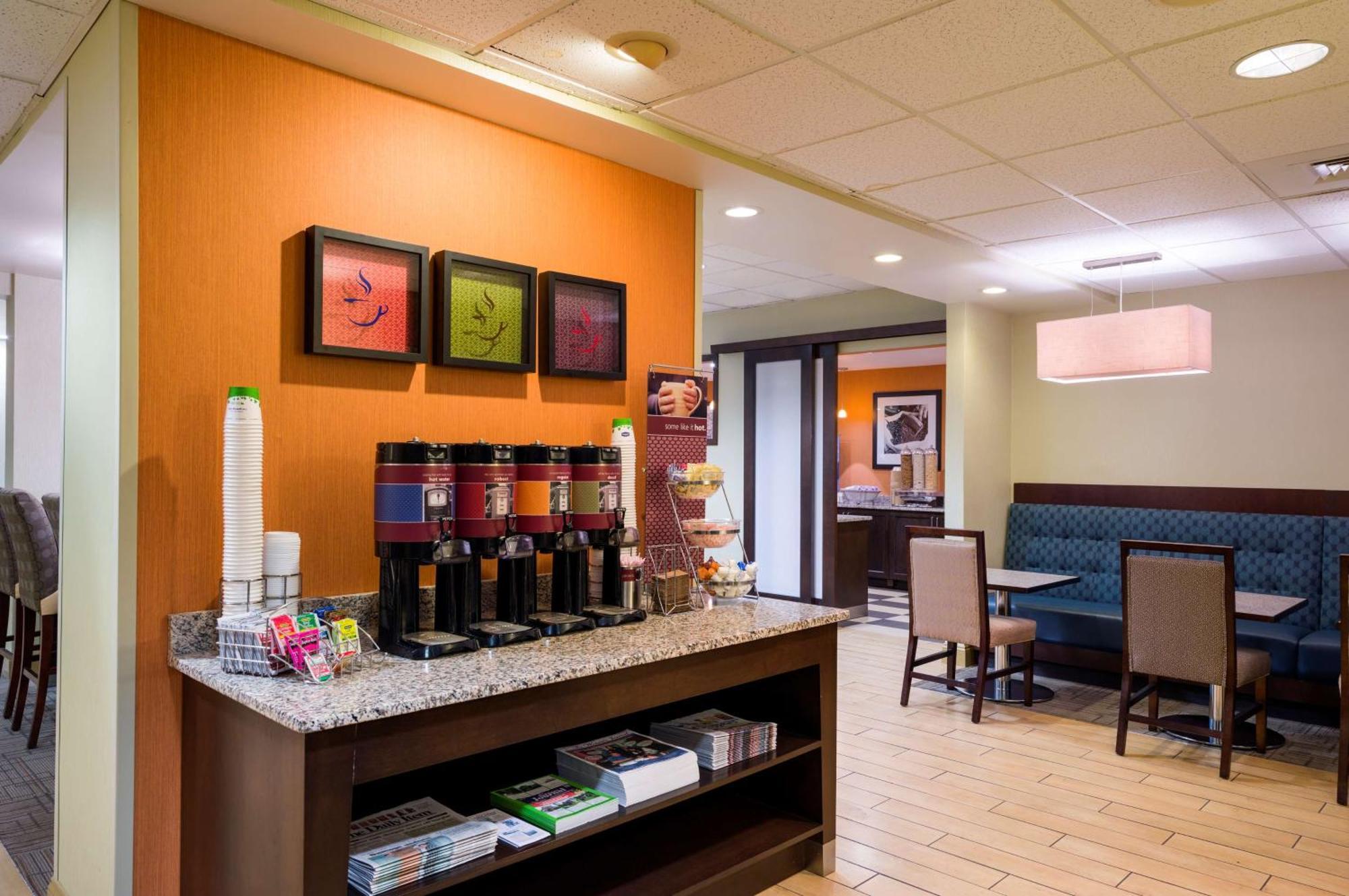 Hampton Inn Danville Eksteriør billede