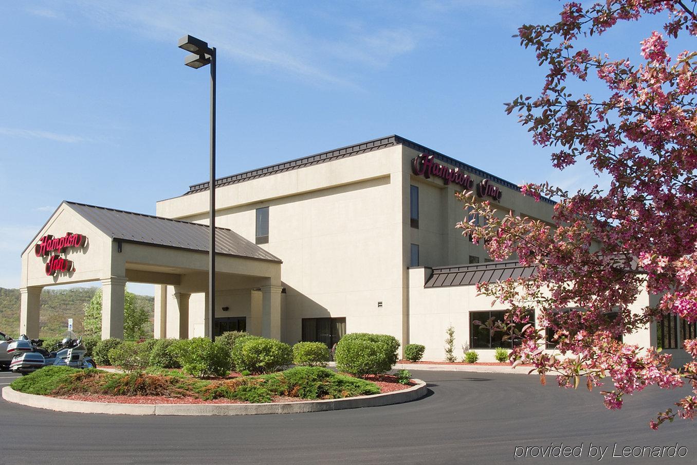 Hampton Inn Danville Eksteriør billede